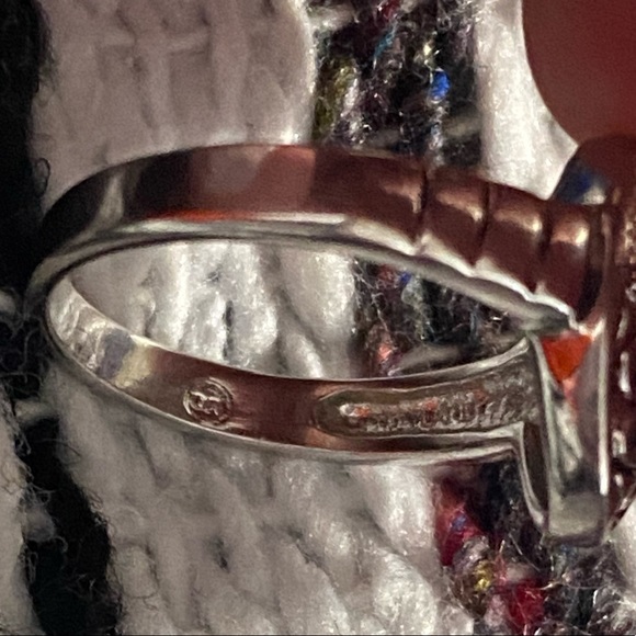 Faux White Opal Ornate Round Rhodium Plated Silver Tone Ring - Picture 5 of 12